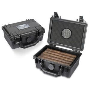 Guardsman Travel Black Cigar Humidor Capacity