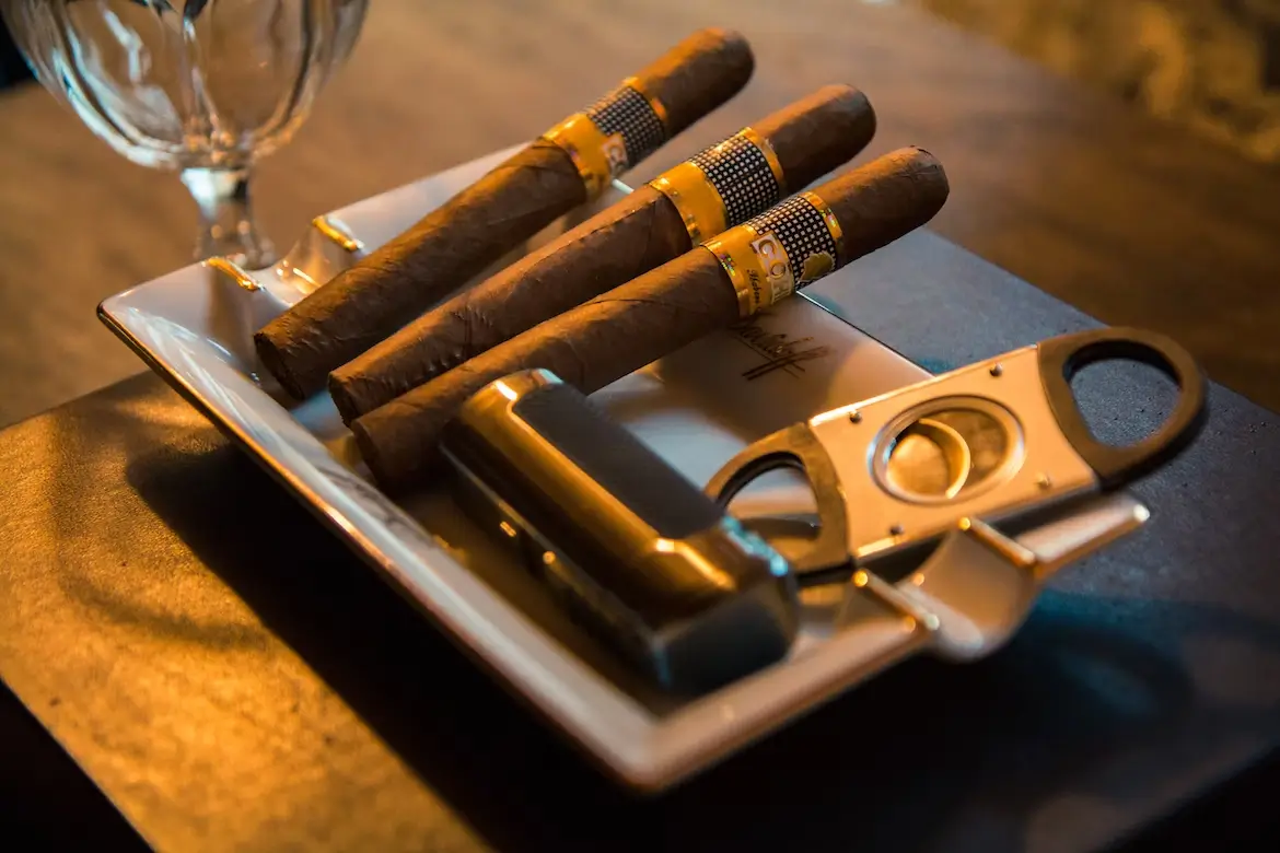 You are currently viewing How to Choose a Cigar: Tips and Tricks